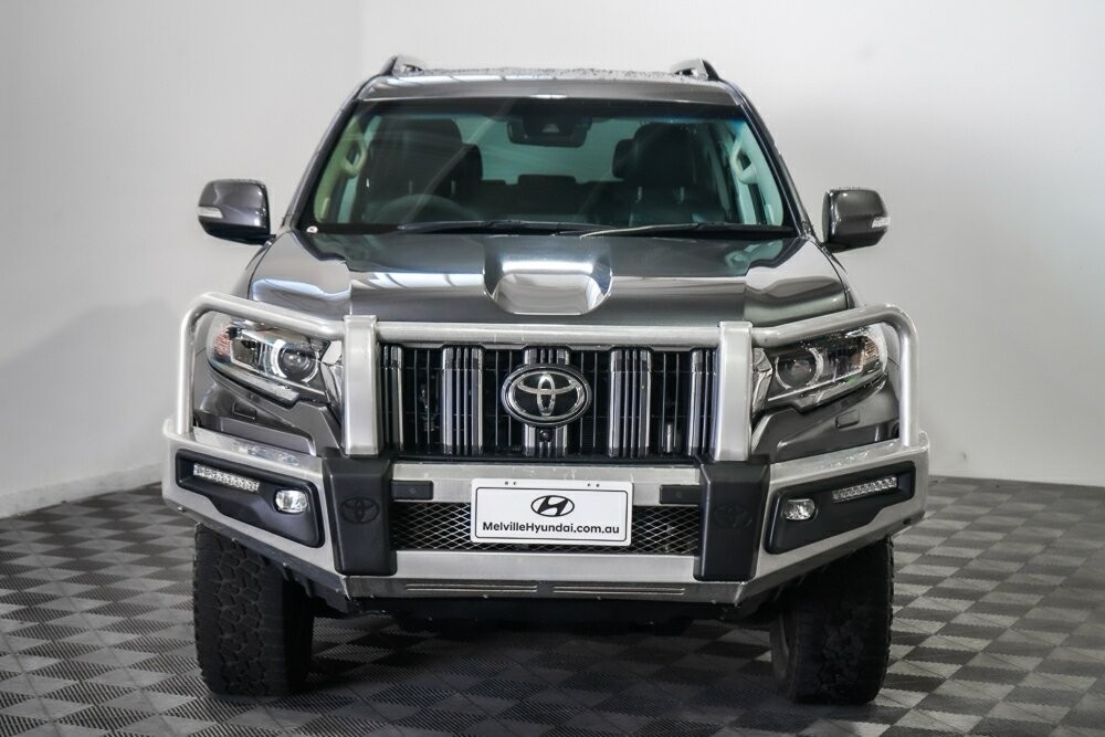 Toyota Landcruiser Prado image 3
