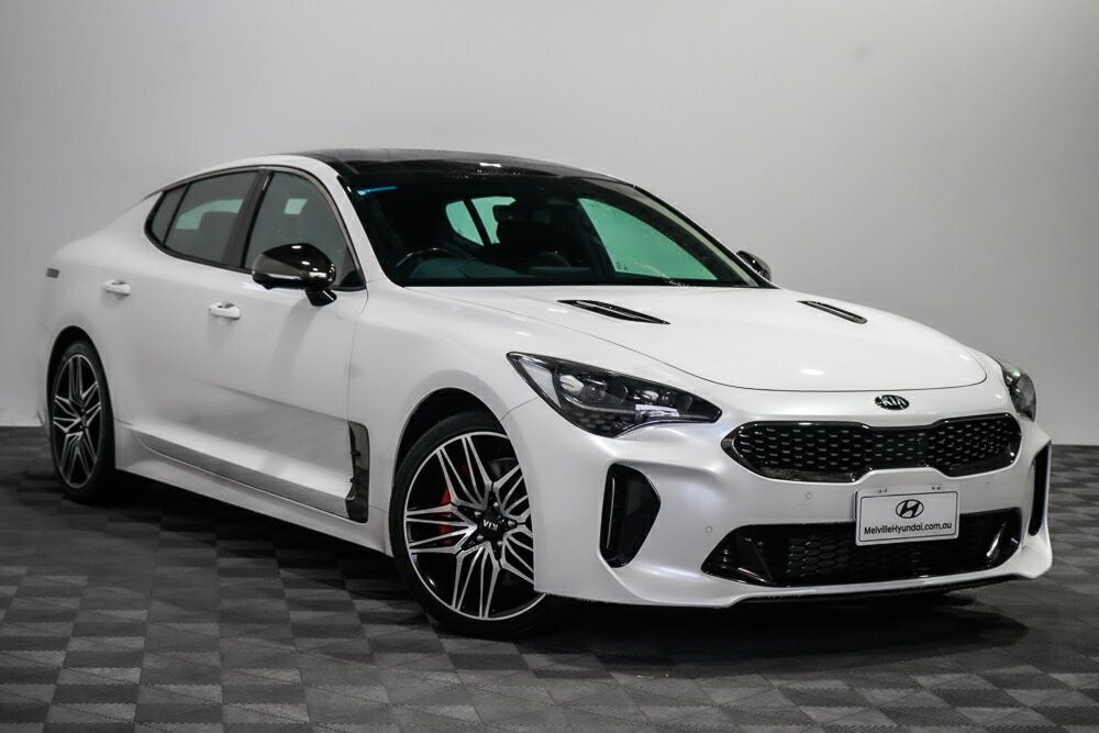 Kia Stinger image 1