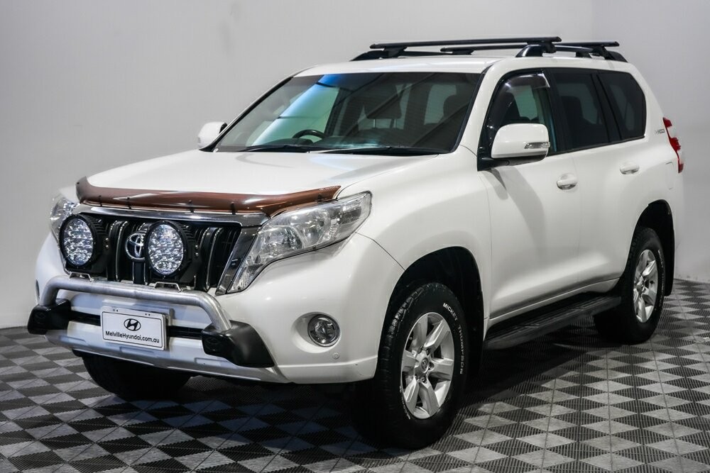 Toyota Landcruiser Prado image 4