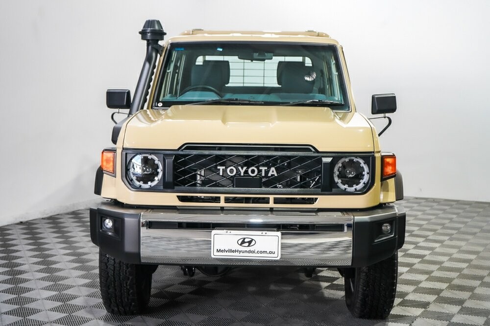 Toyota Landcruiser image 3