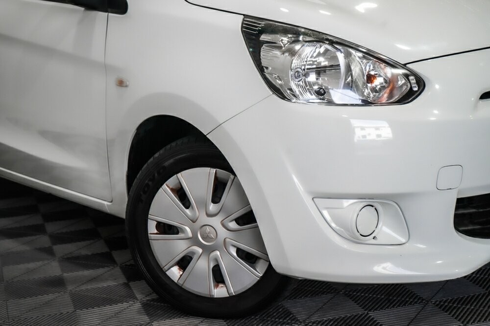 Mitsubishi Mirage image 2