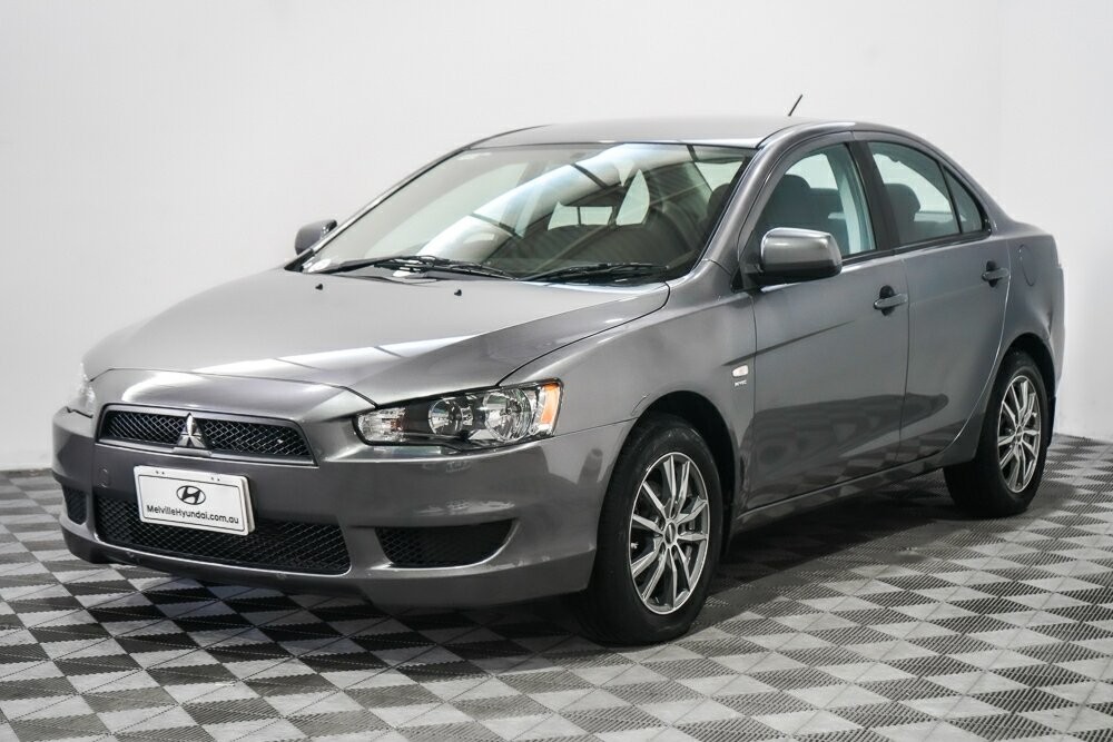 Mitsubishi Lancer image 3