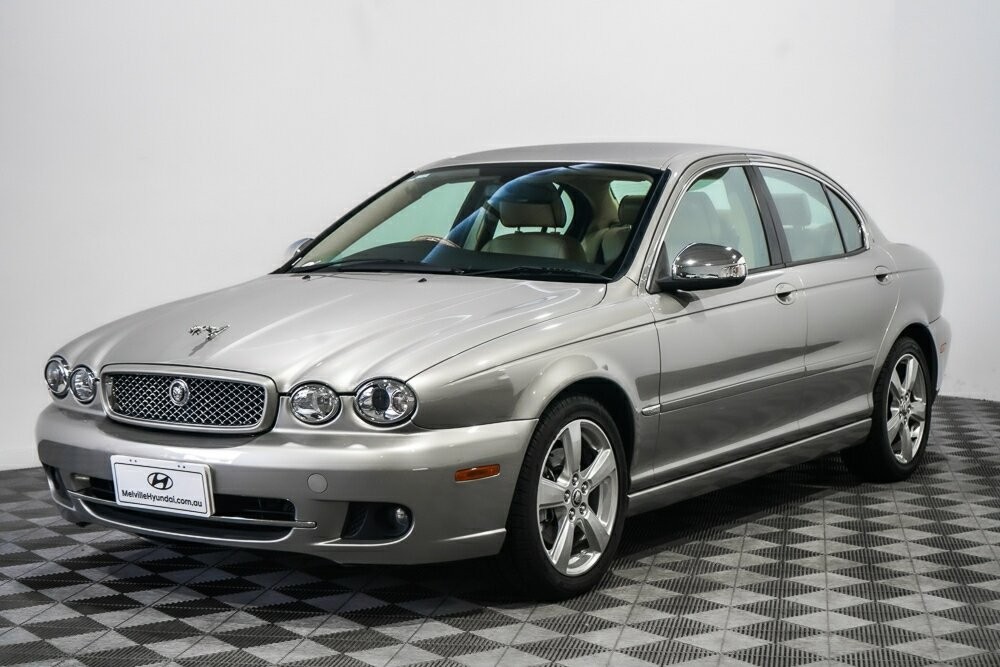 Jaguar X-type image 3