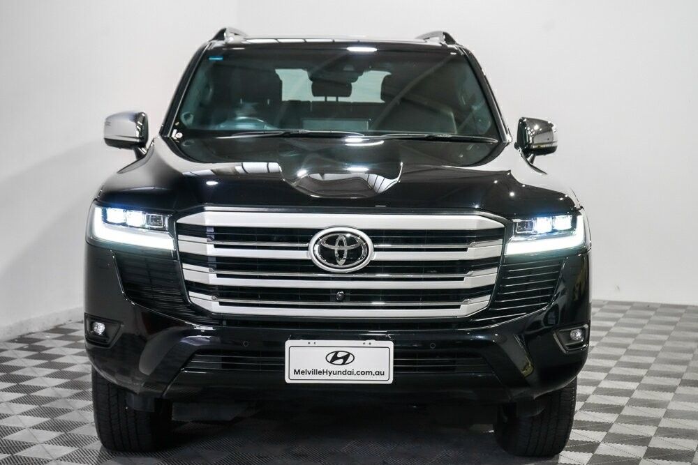 Toyota Landcruiser image 3