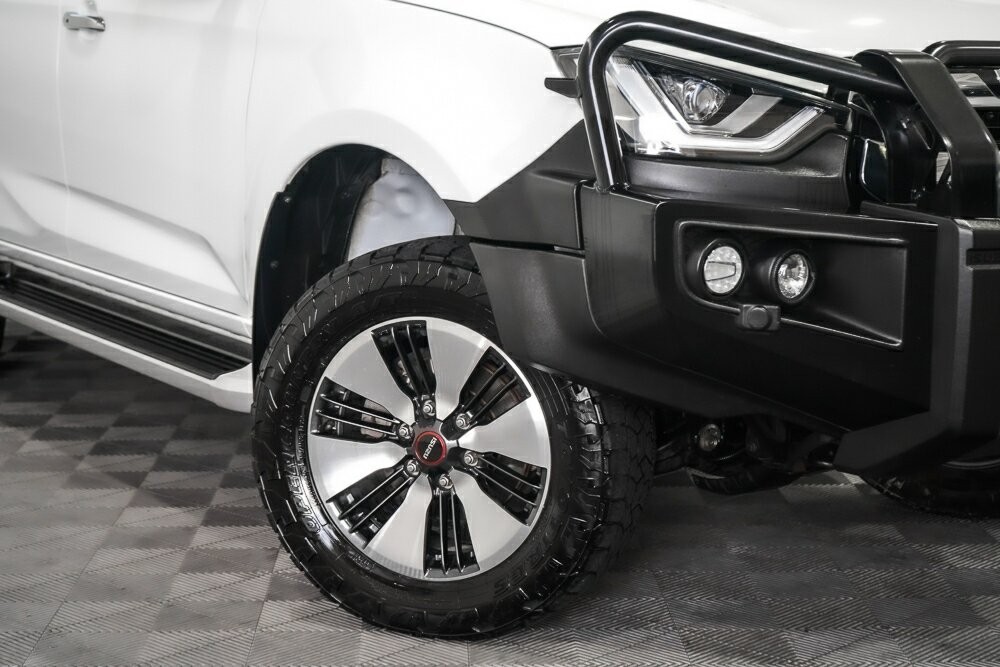 Isuzu D-max image 2