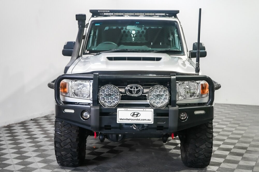 Toyota Landcruiser image 3
