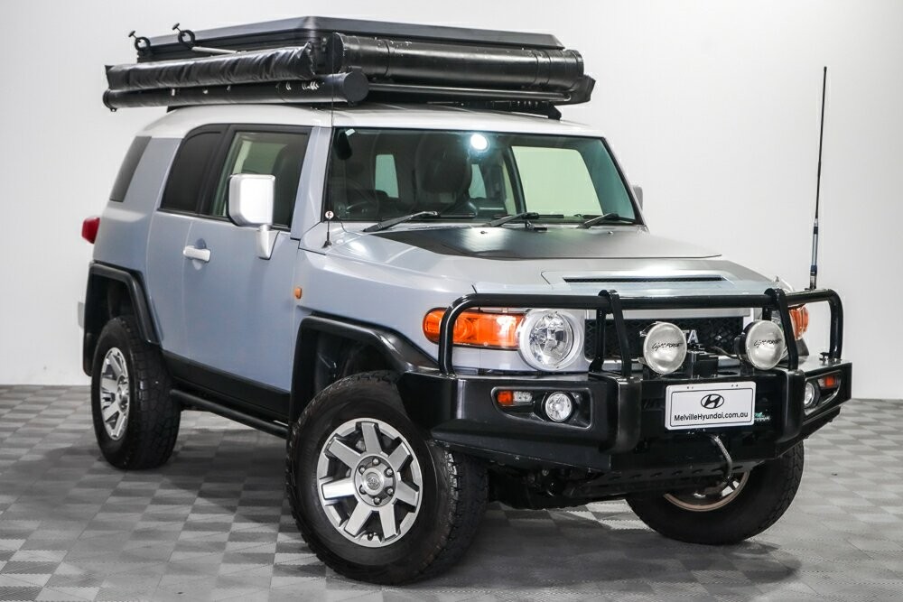 Toyota Fj Cruiser image 1