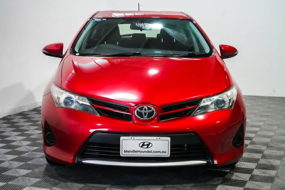 Toyota Corolla image 2