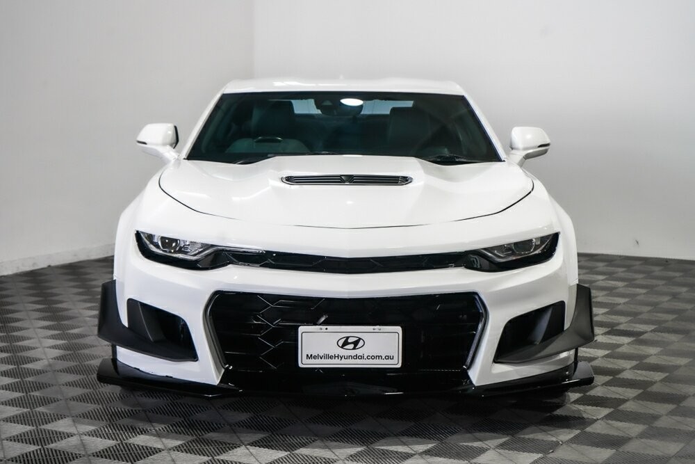 Chevrolet Camaro image 2