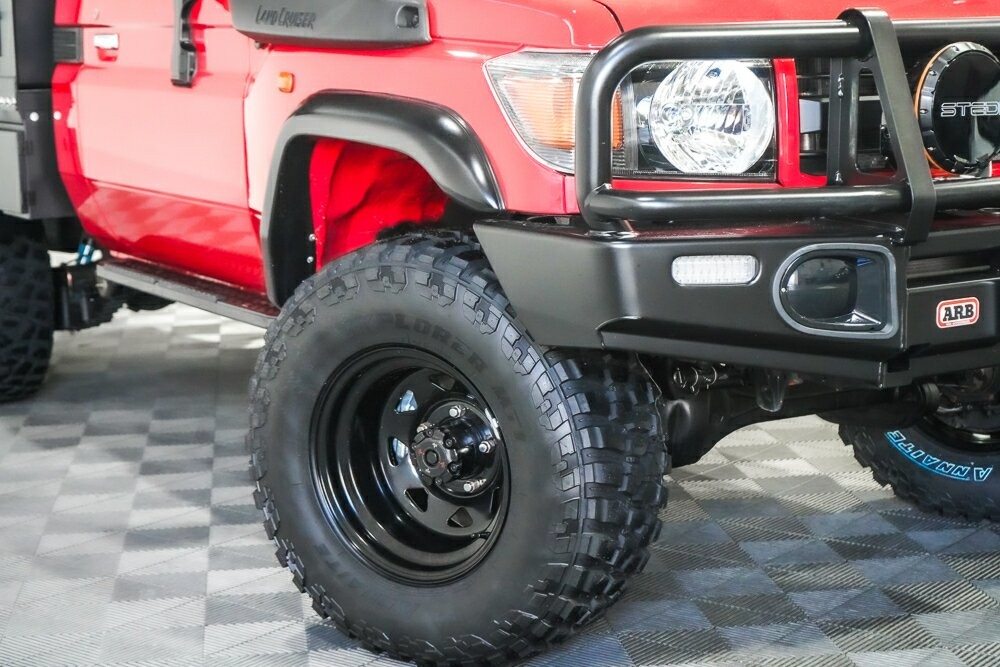 Toyota Landcruiser image 2