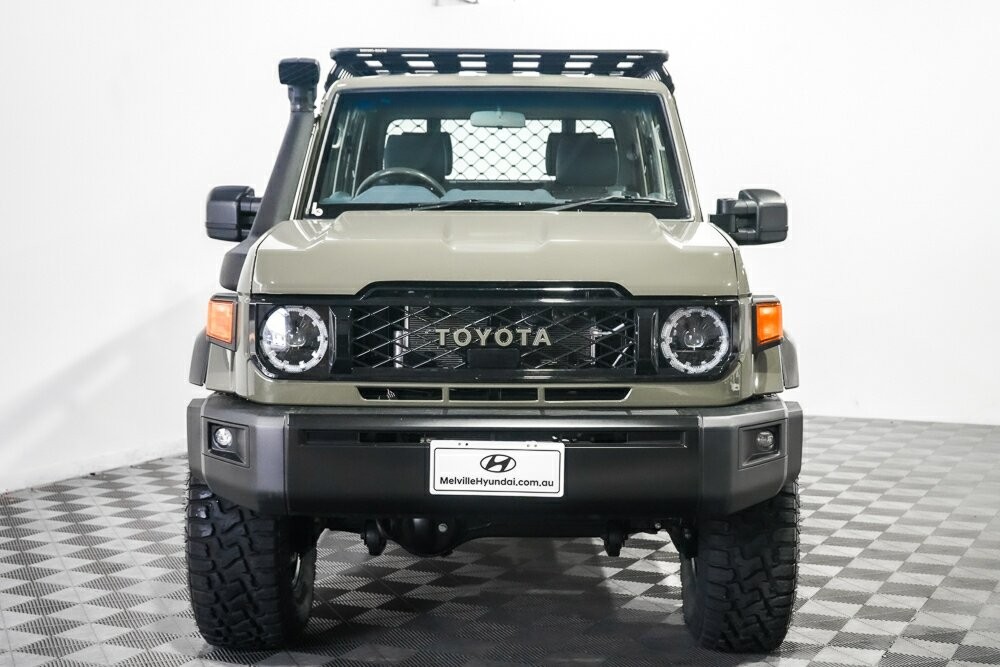 Toyota Landcruiser image 3