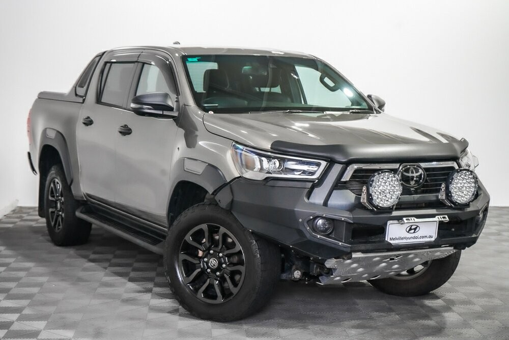 Toyota Hilux image 1