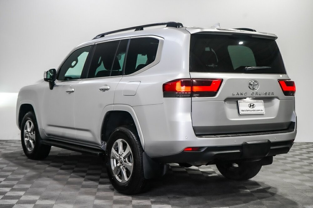 Toyota Landcruiser image 4