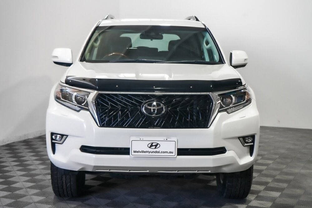 Toyota Landcruiser Prado image 3