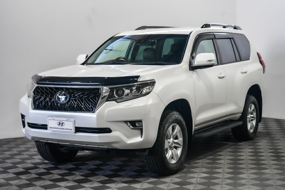 Toyota Landcruiser Prado image 4