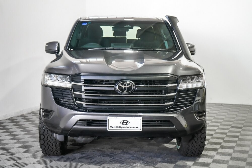 Toyota Landcruiser image 3