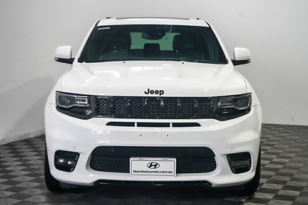 Jeep Grand Cherokee image 3