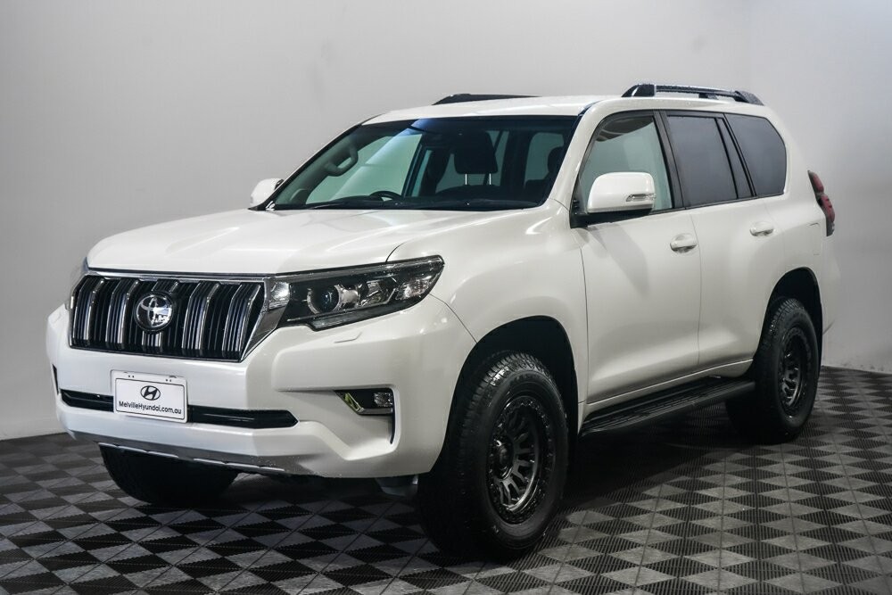 Toyota Landcruiser Prado image 4