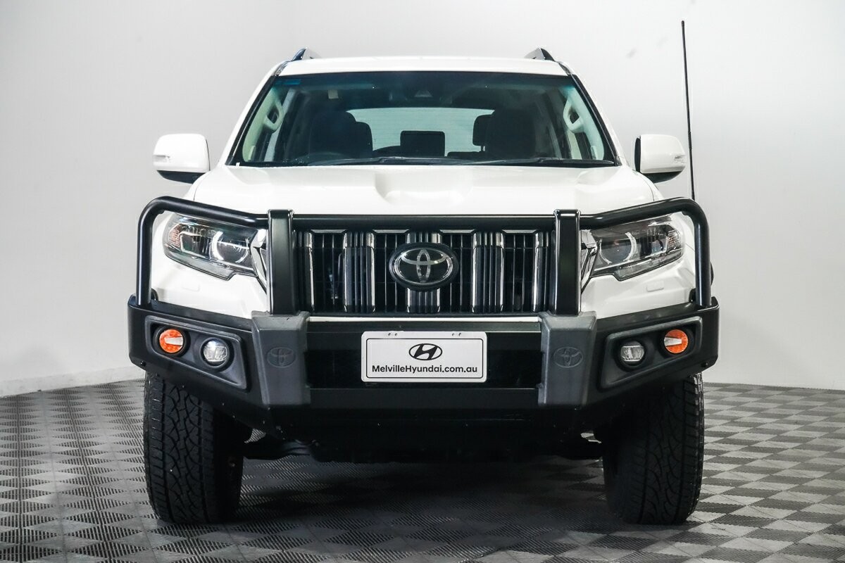 Toyota Landcruiser Prado image 3