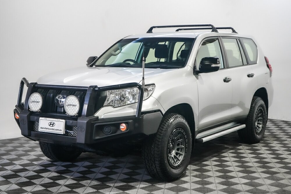 Toyota Landcruiser Prado image 4