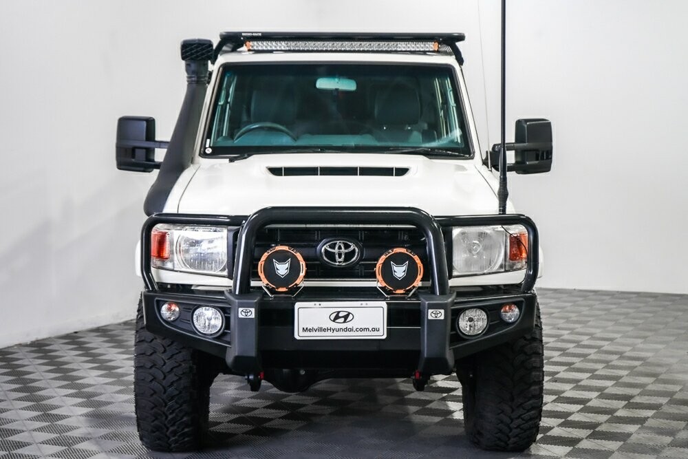Toyota Landcruiser image 3