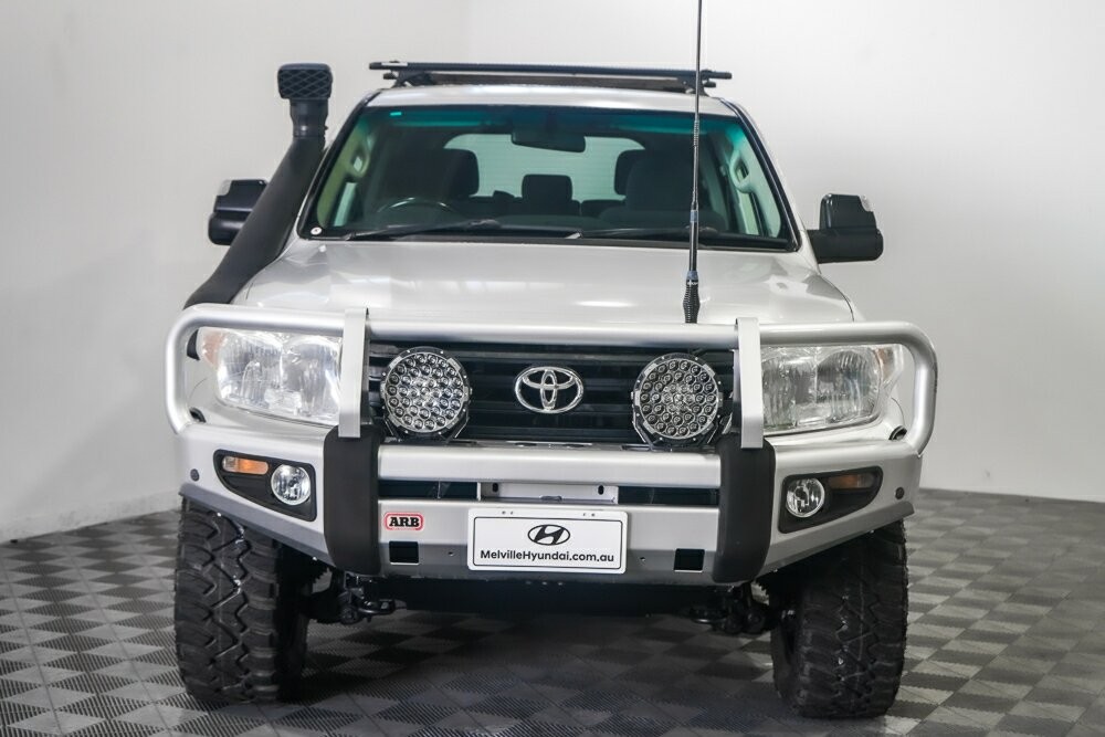 Toyota Landcruiser image 3