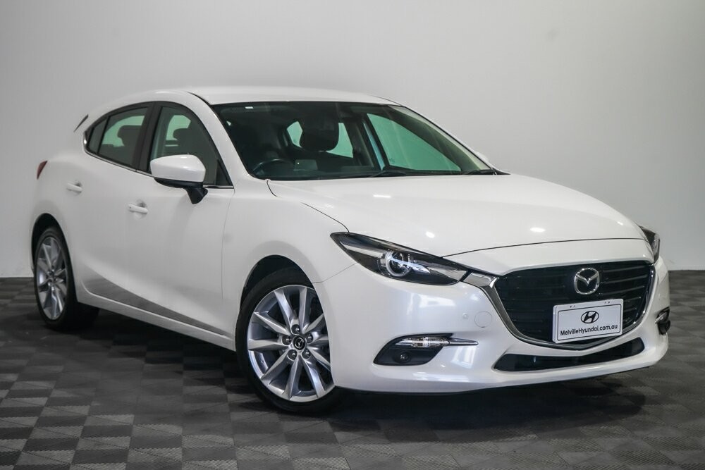 Mazda 3 image 1