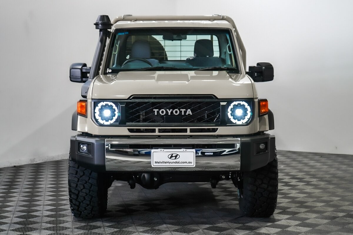 Toyota Landcruiser image 3