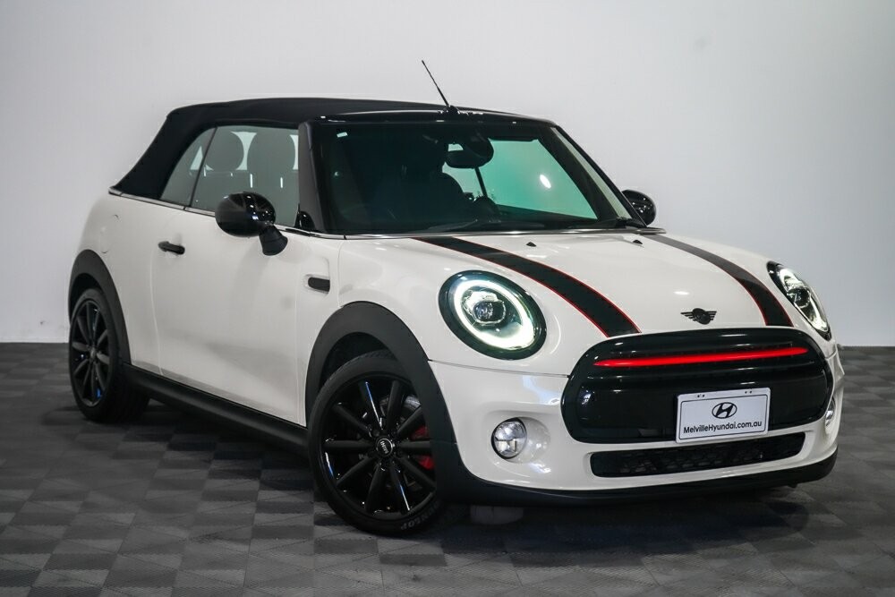 Mini Convertible image 1