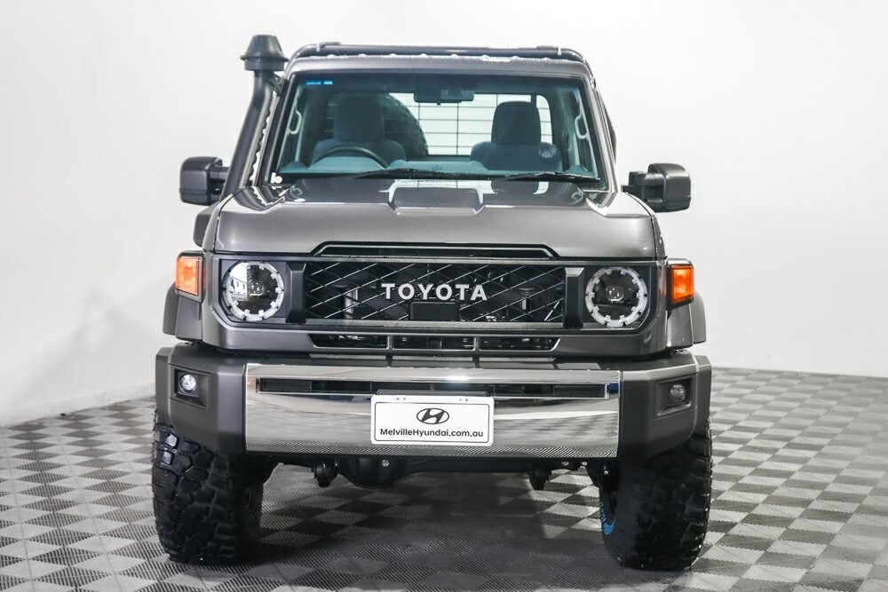 Toyota Landcruiser image 3