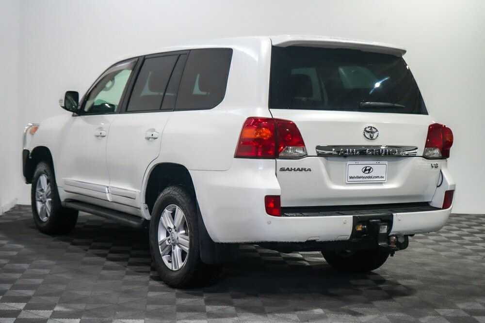 Toyota Landcruiser image 4