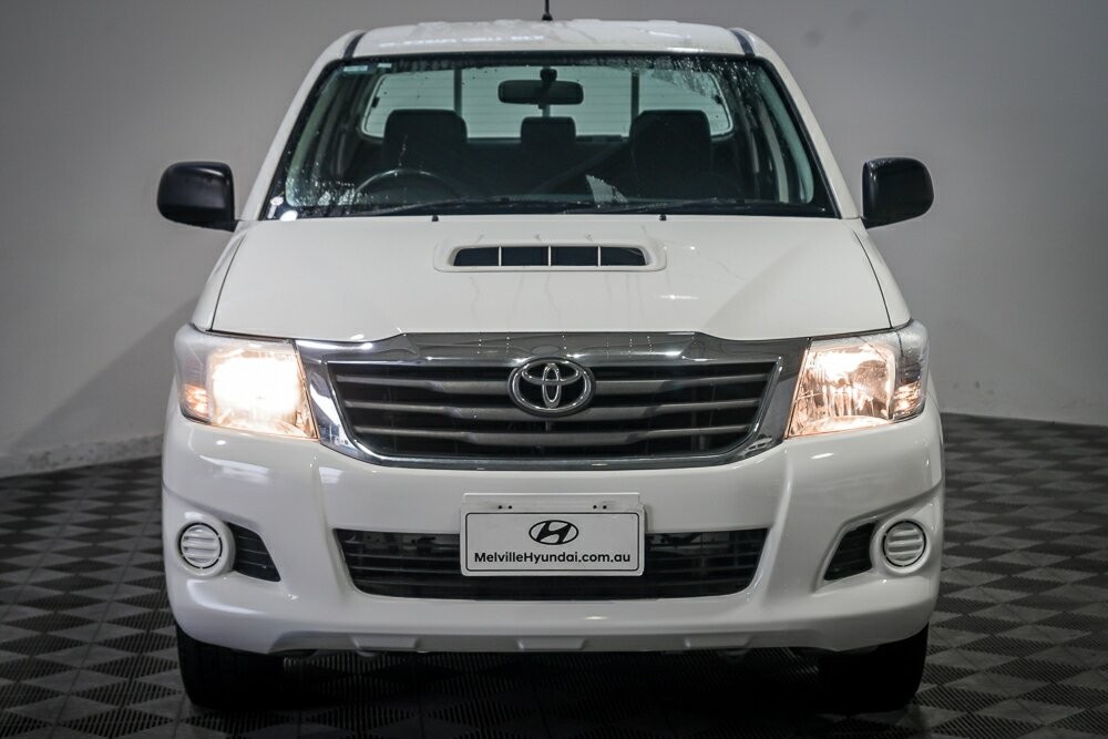 Toyota Hilux image 3
