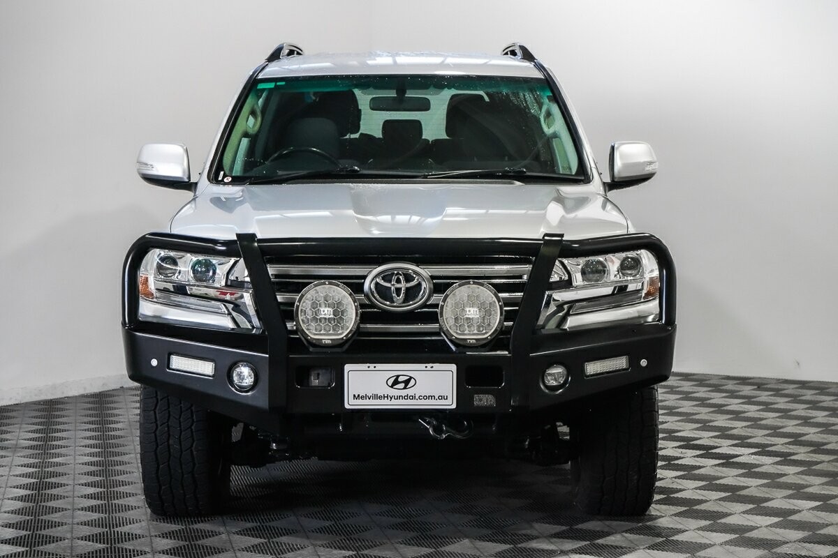 Toyota Landcruiser image 3