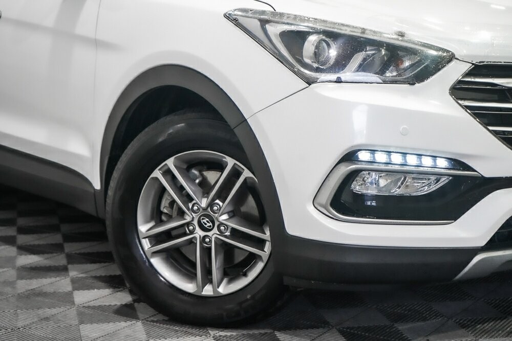 Hyundai Santa Fe image 2