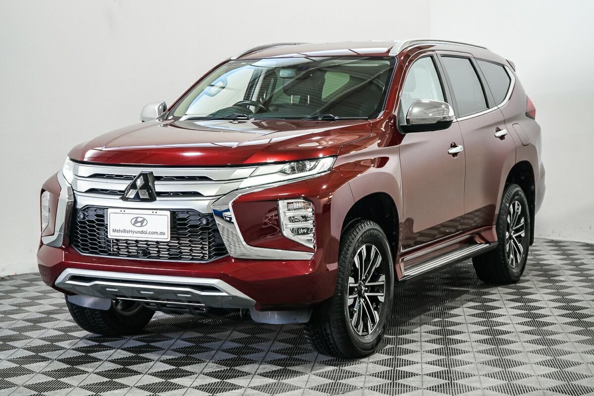 Mitsubishi Pajero Sport image 4