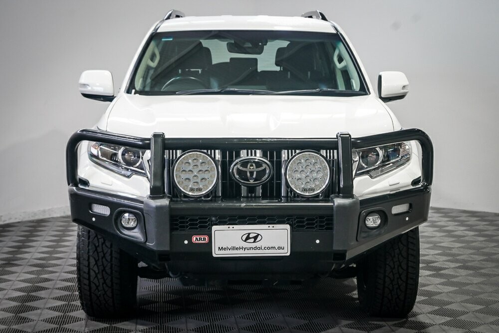 Toyota Landcruiser Prado image 3