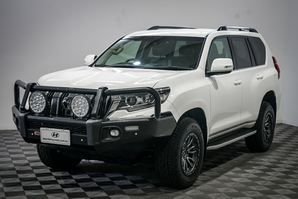 Toyota Landcruiser Prado image 4