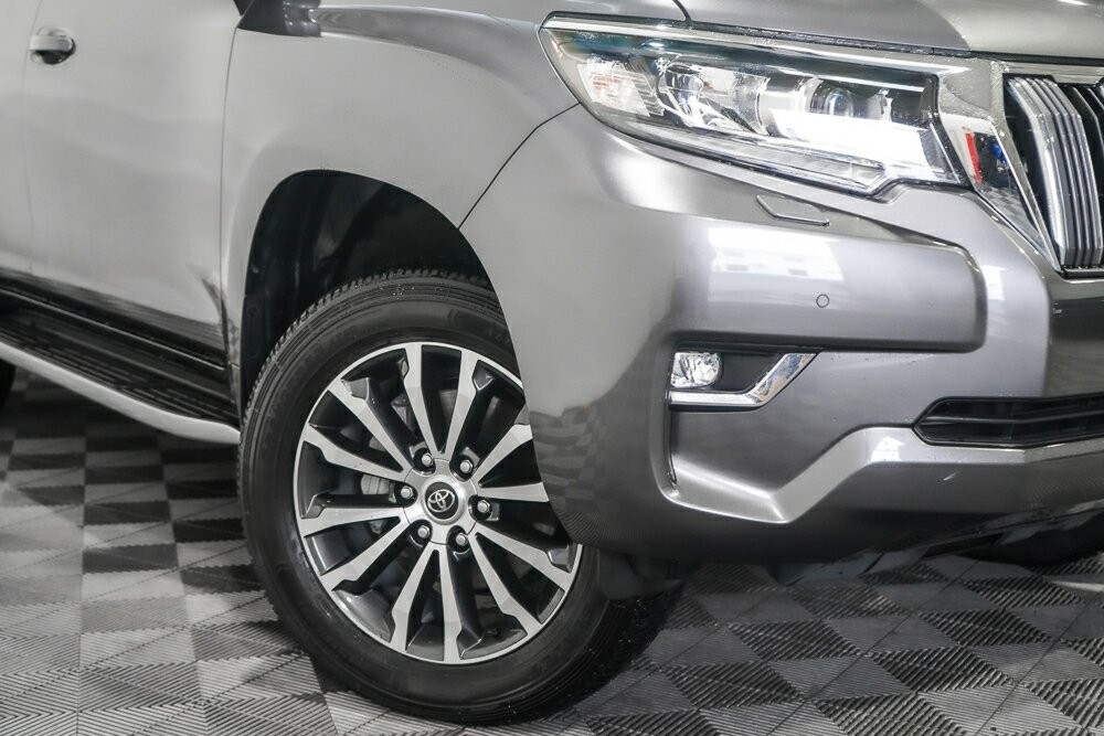 Toyota Landcruiser Prado image 2