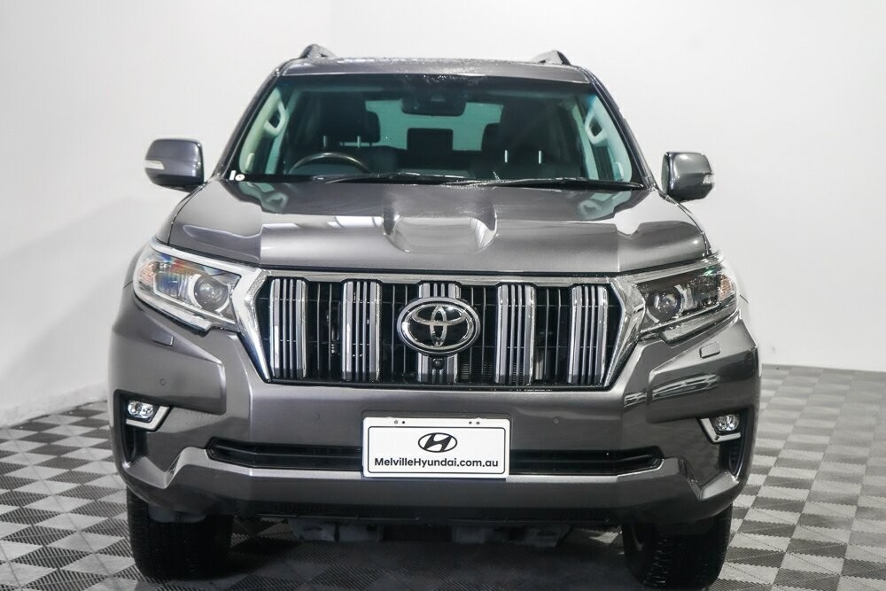 Toyota Landcruiser Prado image 3