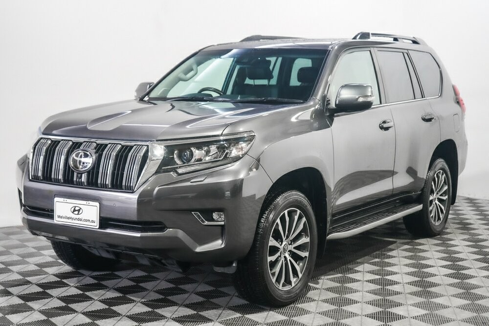 Toyota Landcruiser Prado image 4