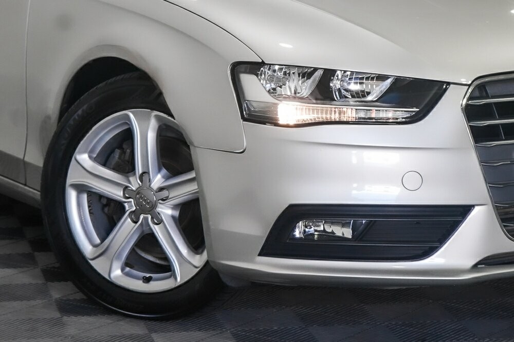 Audi A4 image 2