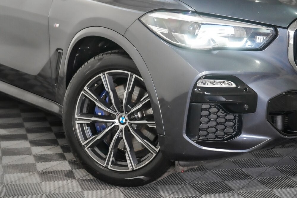 BMW X5 image 2