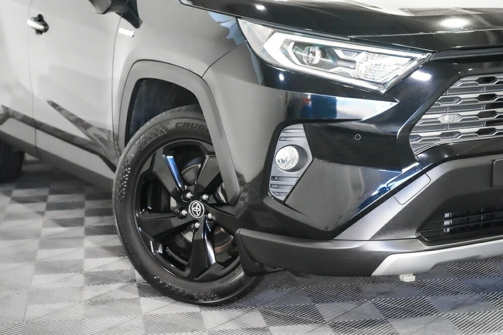 Toyota Rav4 image 2