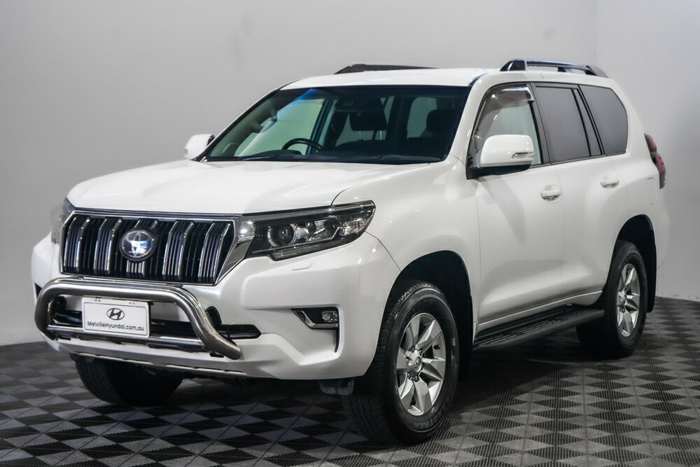 Toyota Landcruiser Prado image 4