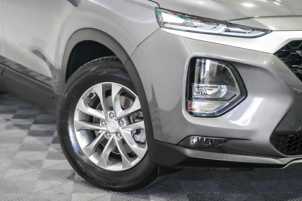 Hyundai Santa Fe image 2
