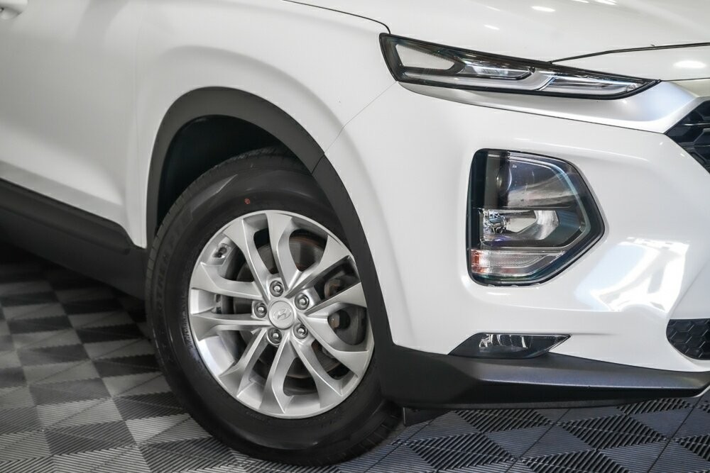 Hyundai Santa Fe image 2