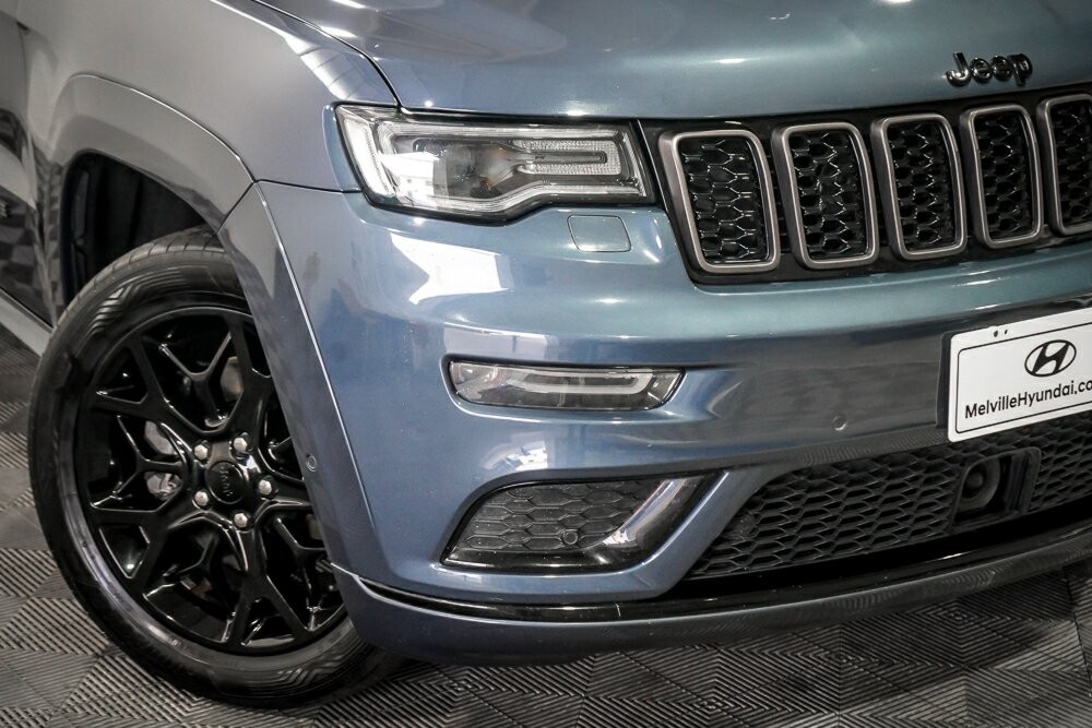 Jeep Grand Cherokee image 2