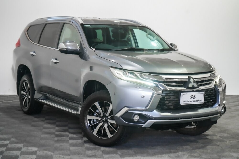 Mitsubishi Pajero Sport image 1