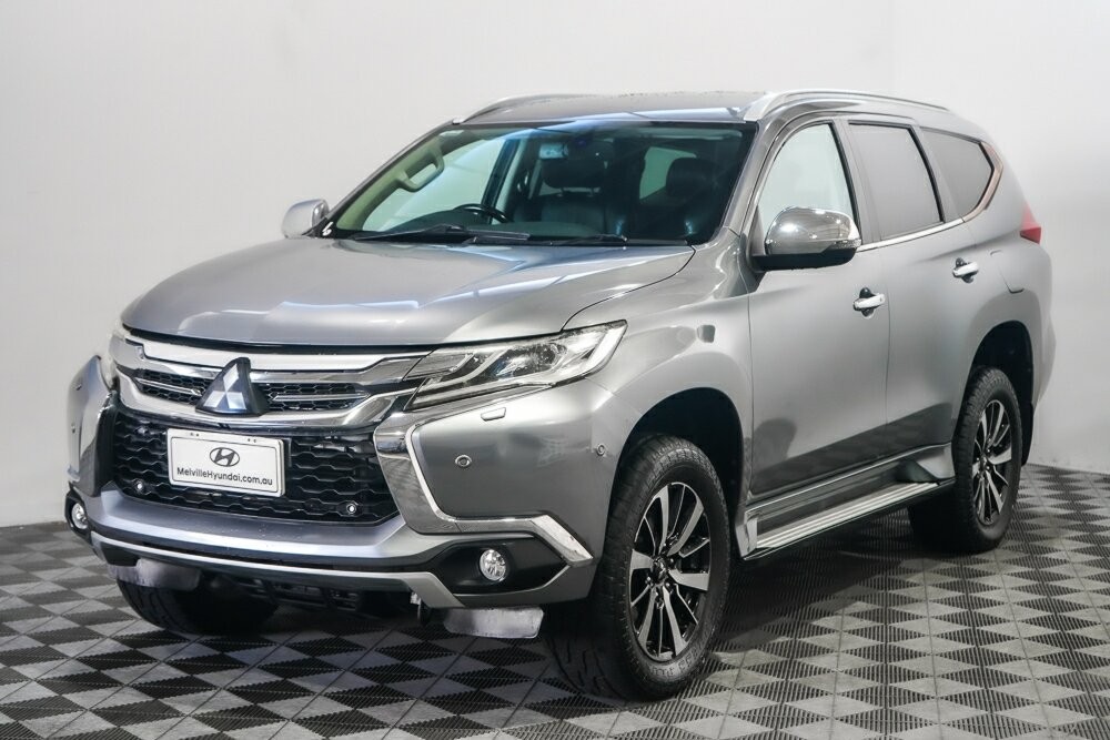 Mitsubishi Pajero Sport image 4