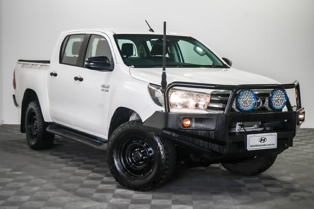 Toyota Hilux image 1